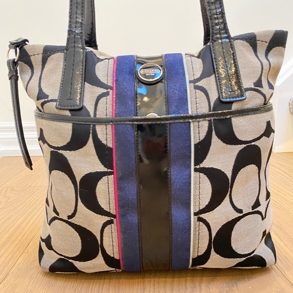 Coach Handbags - COACH Carly Hobo Tote with Patent Leather Trim